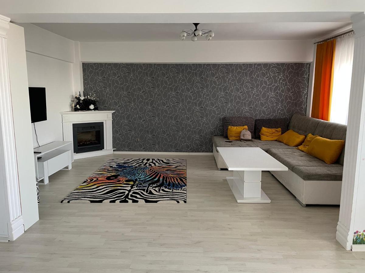Panoramic M&M Apartment Suceava Ngoại thất bức ảnh