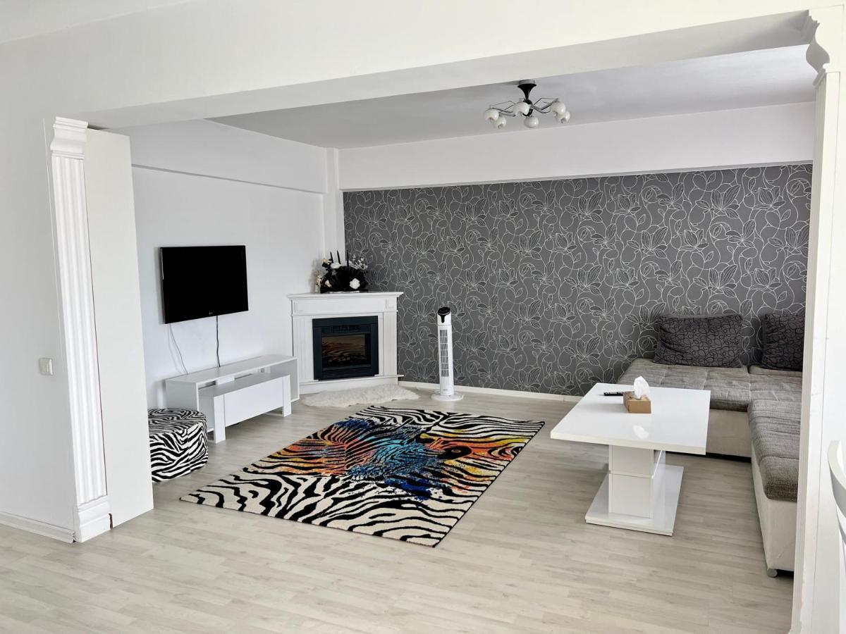 Panoramic M&M Apartment Suceava Ngoại thất bức ảnh